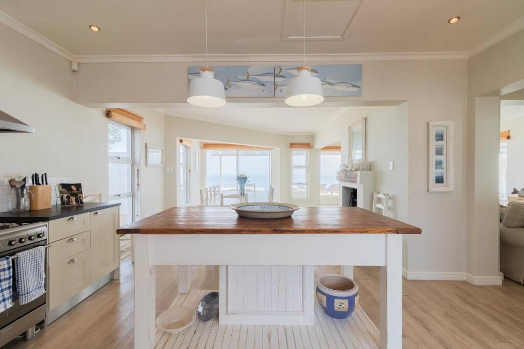 La Petite Baleine Oceanfront Luxury Villa De Kelders Exteriér fotografie