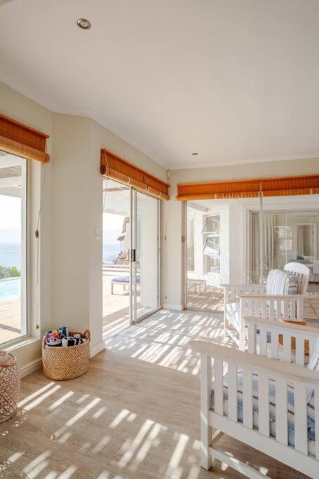 La Petite Baleine Oceanfront Luxury Villa De Kelders Exteriér fotografie
