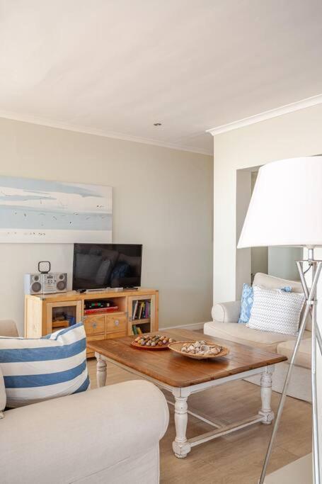 La Petite Baleine Oceanfront Luxury Villa De Kelders Exteriér fotografie