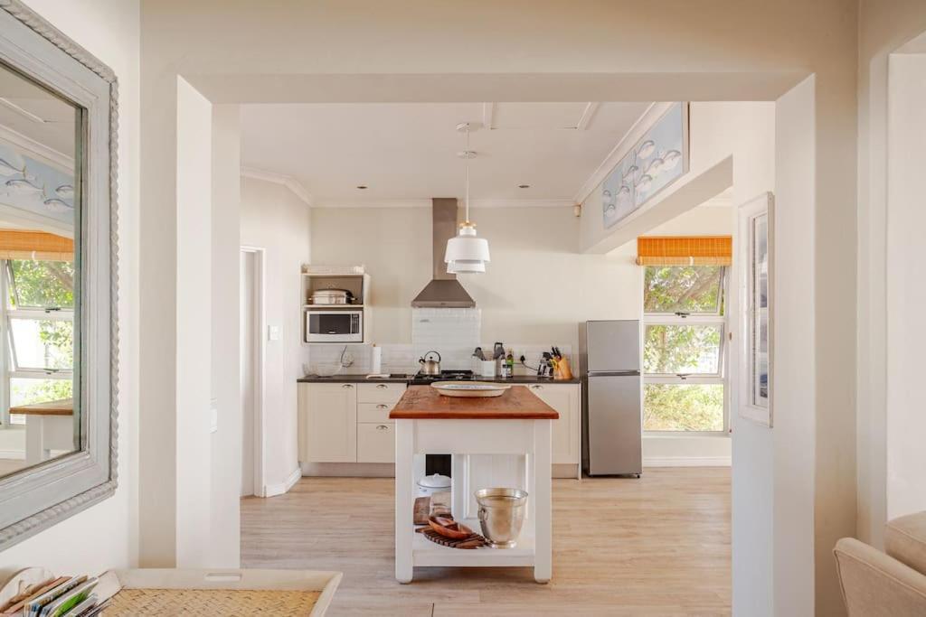 La Petite Baleine Oceanfront Luxury Villa De Kelders Exteriér fotografie